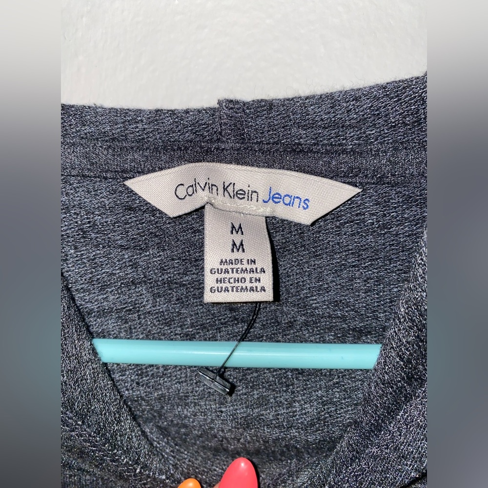 Pullover - Picture 2 of 3